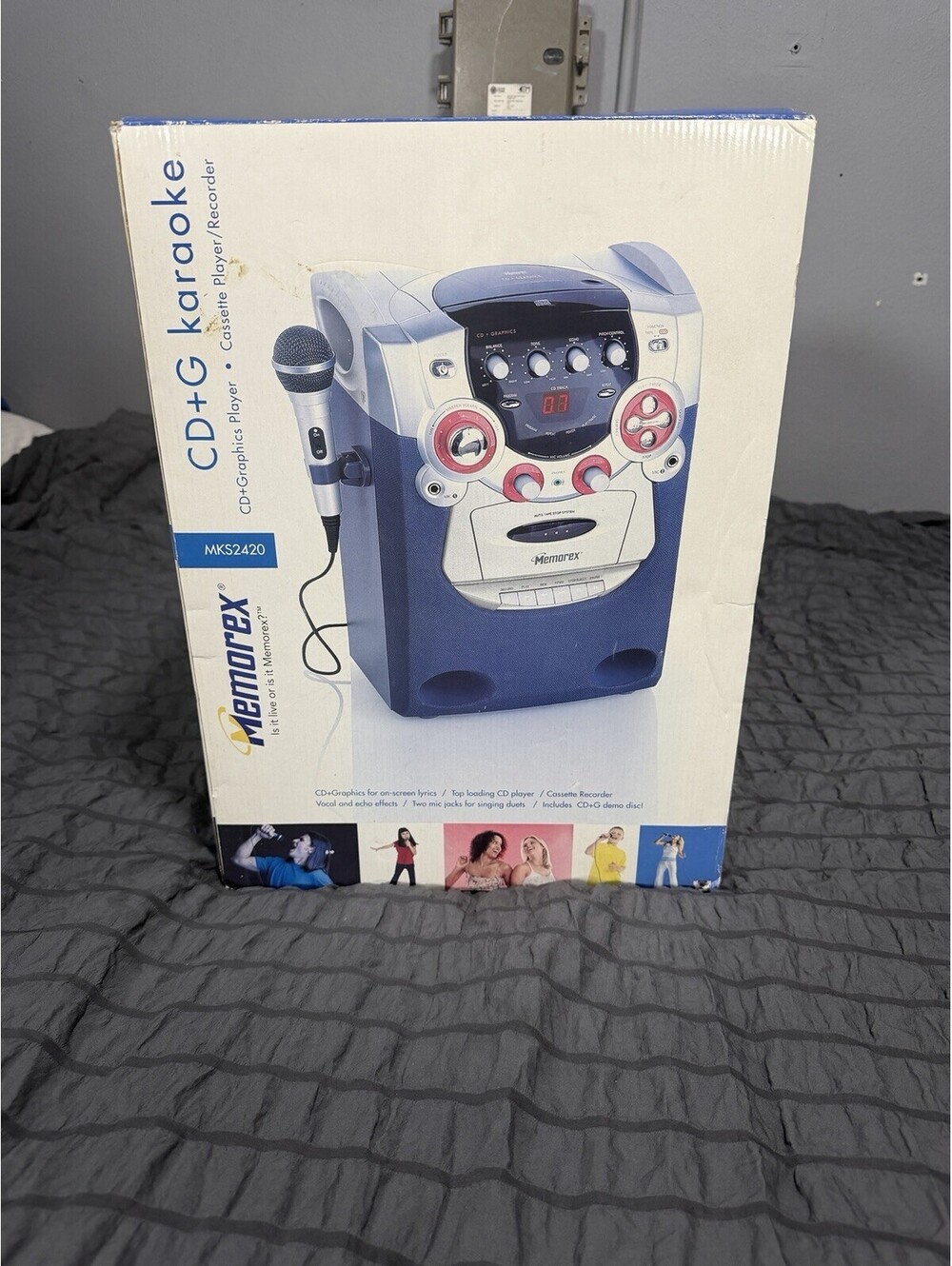 Vintage Memorex MKS2420 Karaoke Machine CD+G Cassette Player